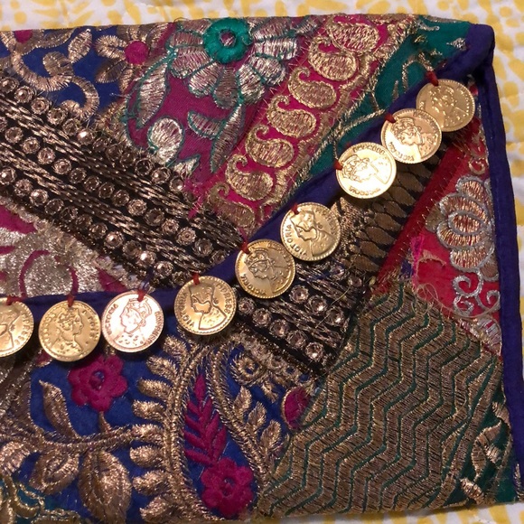 Indian hand embroidered mirror work clutch handbag - Picture 5 of 6